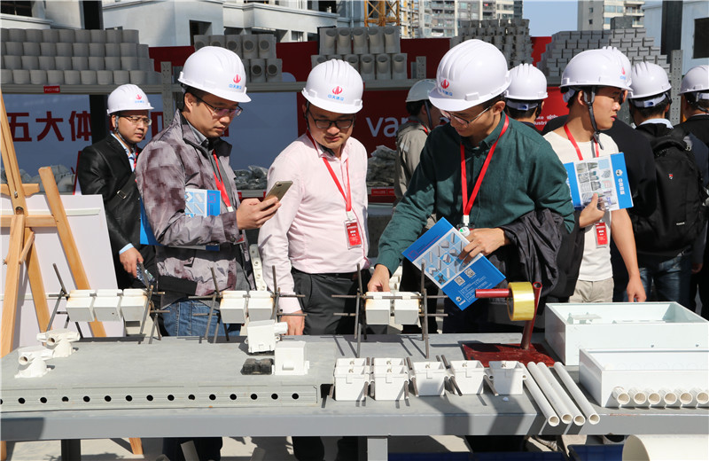 2019年11月20日，中天華南集團(tuán)等單位共同承辦的“綠色建筑高質(zhì)量發(fā)展研討會暨建筑產(chǎn)業(yè)品質(zhì)提升現(xiàn)場交流會”在佛山召開。