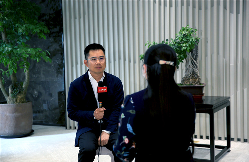 2020年5月6日，北京電視臺(tái)就“疫情當(dāng)前，建筑行業(yè)如何做好復(fù)工復(fù)產(chǎn)工作”，到中天北京集團(tuán)實(shí)地走訪，中天北京集團(tuán)總裁張向洪作為朝陽(yáng)區(qū)人大代表接受訪問(wèn)。
