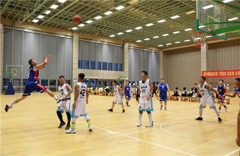 2021年6月，第七屆“安全杯”籃球聯(lián)賽在中天八建內(nèi)部展開，精準(zhǔn)的投籃、焦灼的對抗，披上戰(zhàn)服，用熱情戰(zhàn)勝酷暑，用實力征服中天同仁！